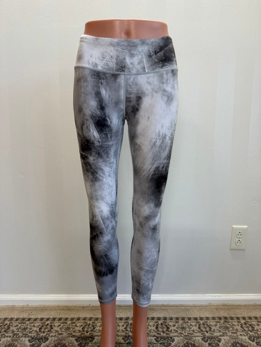 CALIA by Carrie Underwood Tie Dye High Rise Cropped Leggings Sz S